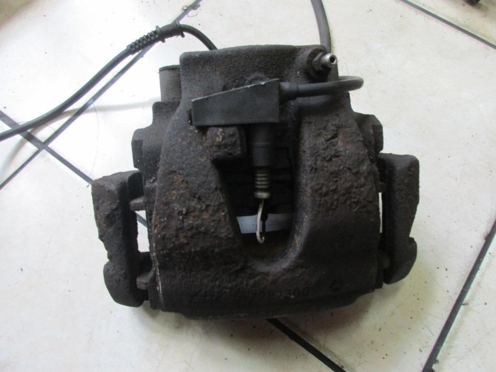 Суппорт передний левый MERCEDES-BENZ E-класс W210/S210 рестайлинг (1999 - 2003) фото 1 — Разборка Мерседес