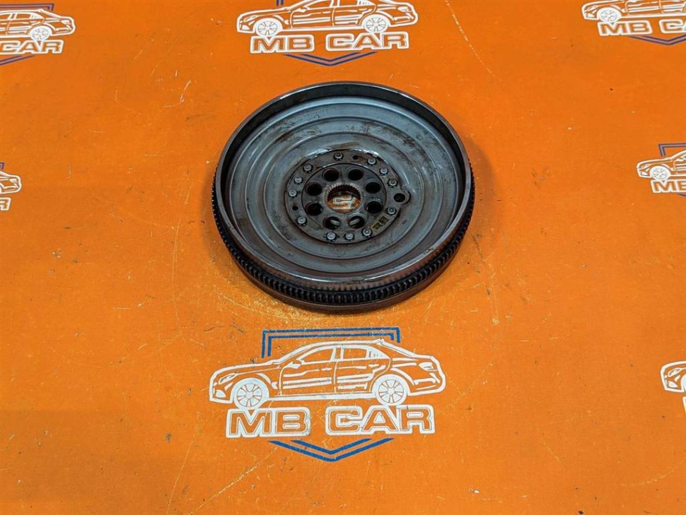 Маховик РКПП (Робот) MERCEDES-BENZ A-класс W176 (2012 - 2015) фото 1 — Разборка Мерседес