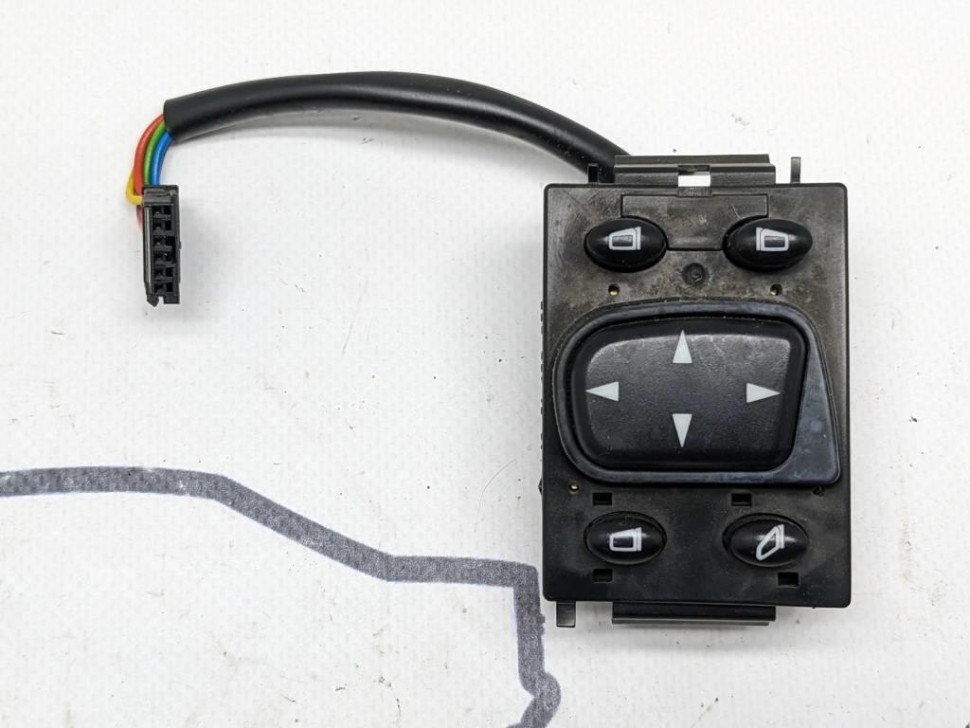 Кнопка регулировки зеркал MERCEDES-BENZ S-класс W220 рестайлинг (2002 - 2005) фото 1 — Разборка Мерседес