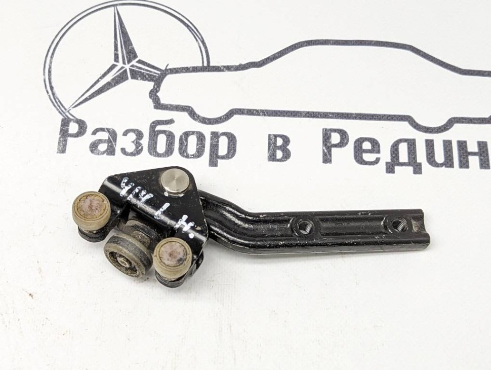 Ролик сдвижной двери MERCEDES-BENZ VANEO W414 (2001 - 2005) фото 1 — Разборка Мерседес