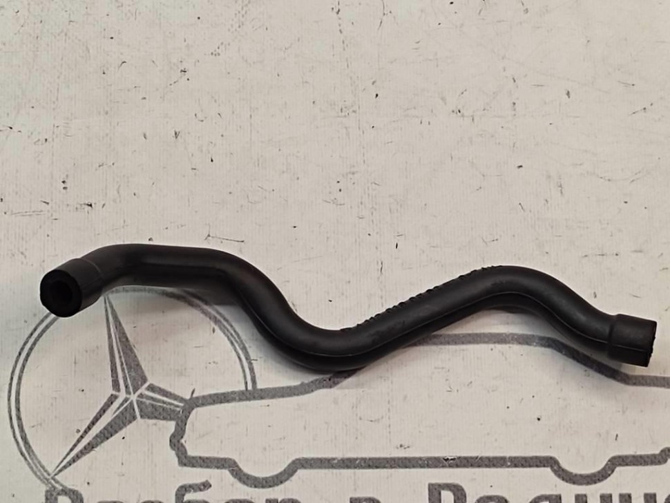 Трубка вентиляции картерных газов MERCEDES-BENZ G-класс W463 рестайлинг 2 (2008 - 2012) фото 1 — Разборка Мерседес