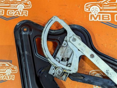 Стеклоподъемник передний правый MERCEDES-BENZ Sprinter W901-905 (1995 - 2006) — Разборка Мерседес