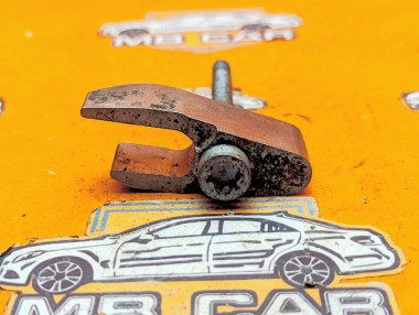 Кронштейн крепления форсунок MERCEDES-BENZ V-класс W447 рестайлинг (2019 - 2025) &mdash; Разборка Мерседес