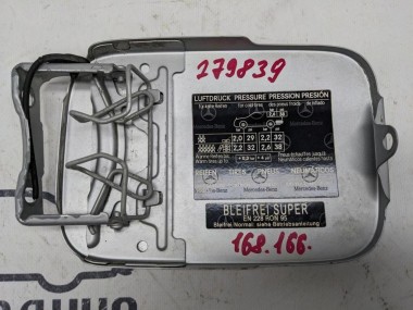 Лючок топливного бака MERCEDES-BENZ A-класс W168 рестайлинг (2001 - 2004) — Разборка Мерседес