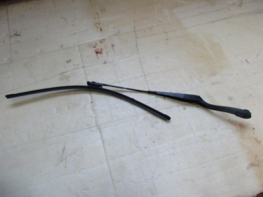 Поводок дворников MERCEDES-BENZ C-класс W204/S204 (2006 - 2011) — Разборка Мерседес