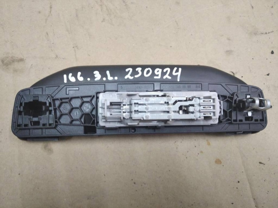 Ручка потолка MERCEDES-BENZ GLE-класс W166 (2015 - 2018) фото 1 — Разборка Мерседес