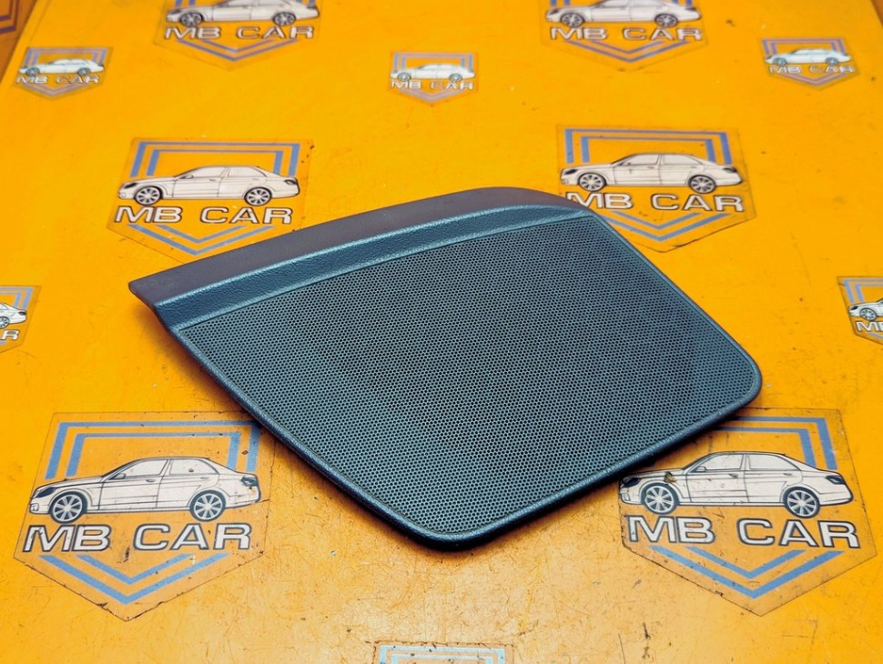 Сетки динамиков торпеды MERCEDES-BENZ V-класс W638/W639 (1996 - 2003) V 220 2.1 D AT (122 л.с.) фото 1 &mdash; Разборка Мерседес