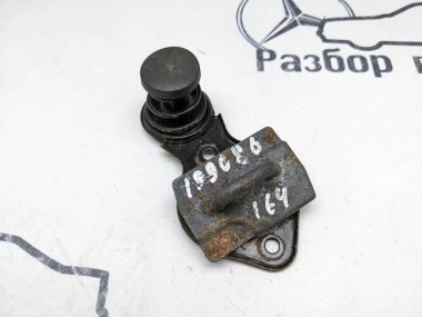 Ответная часть замка капота MERCEDES-BENZ M-класс W164 (2005 - 2008) — Разборка Мерседес