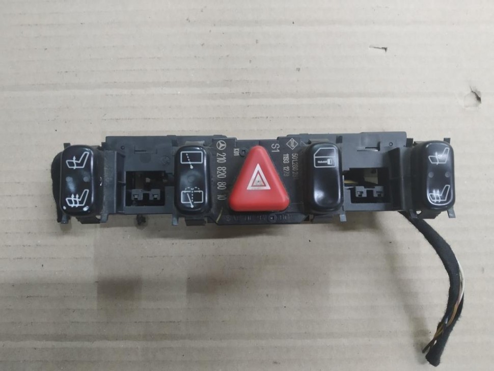 Блок кнопок MERCEDES-BENZ E-класс W210/S210 рестайлинг (1999 - 2003) фото 1 — Разборка Мерседес