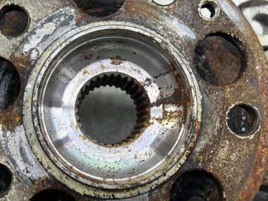 Кулак поворотный передний правый MERCEDES-BENZ A-класс W176 (2012 - 2015) — Разборка Мерседес