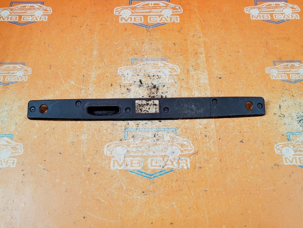 Накладка крышки багажника MERCEDES-BENZ E-класс W211/S211 (2002 - 2006) фото 1 &mdash; Разборка Мерседес