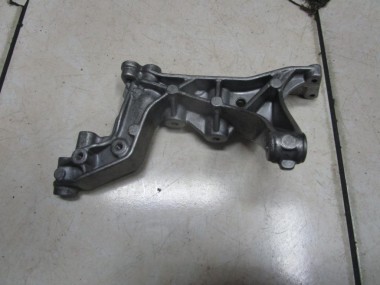 Кронштейн MERCEDES-BENZ C-класс W204/S204 (2006 - 2011) — Разборка Мерседес