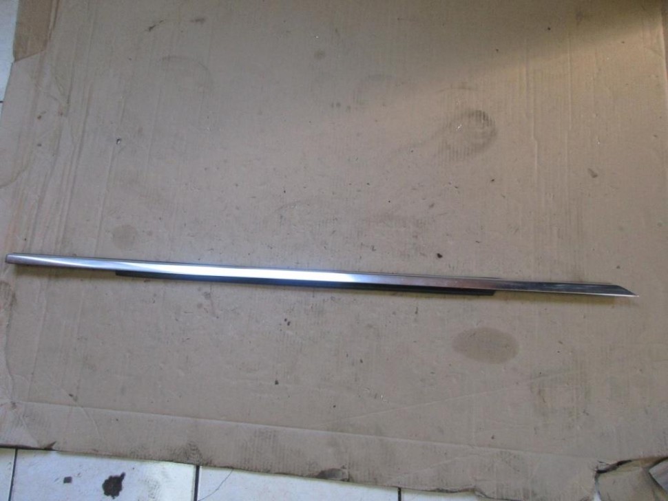 Молдинг стекла двери MERCEDES-BENZ CLS-класс C218/X218 (2010 - 2014) фото 1 — Разборка Мерседес