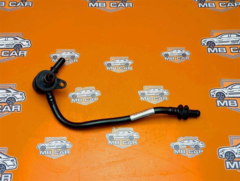 Трубка вентиляции картерных газов MERCEDES-BENZ C-класс W204/S204/С204 рестайлинг (2011 - 2015) фото 1 — Разборка Мерседес