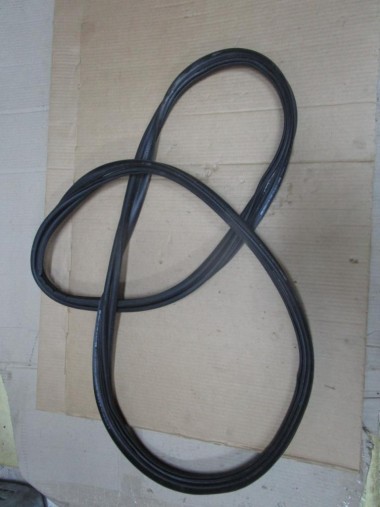 Уплотнитель крышки багажника MERCEDES-BENZ A-класс AMG W177 (2019 - 2023) — Разборка Мерседес