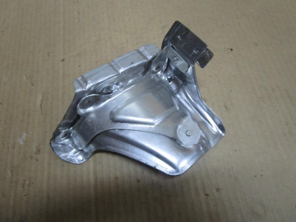 Защитный экран MERCEDES-BENZ A-класс AMG W177 (2019 - 2023) фото 1 — Разборка Мерседес