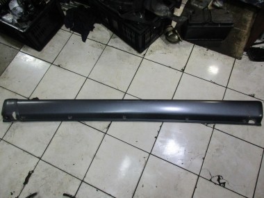 Порог пластиковый левый MERCEDES-BENZ M-класс W163 (1997 - 2001) — Разборка Мерседес