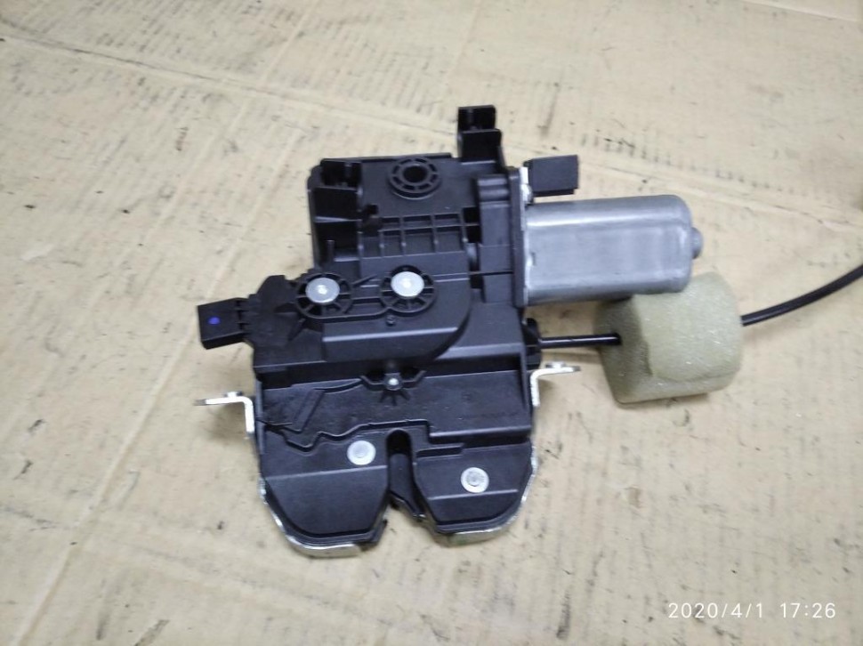 Замок багажника MERCEDES-BENZ S-класс W221 (2005 - 2009) фото 1 — Разборка Мерседес