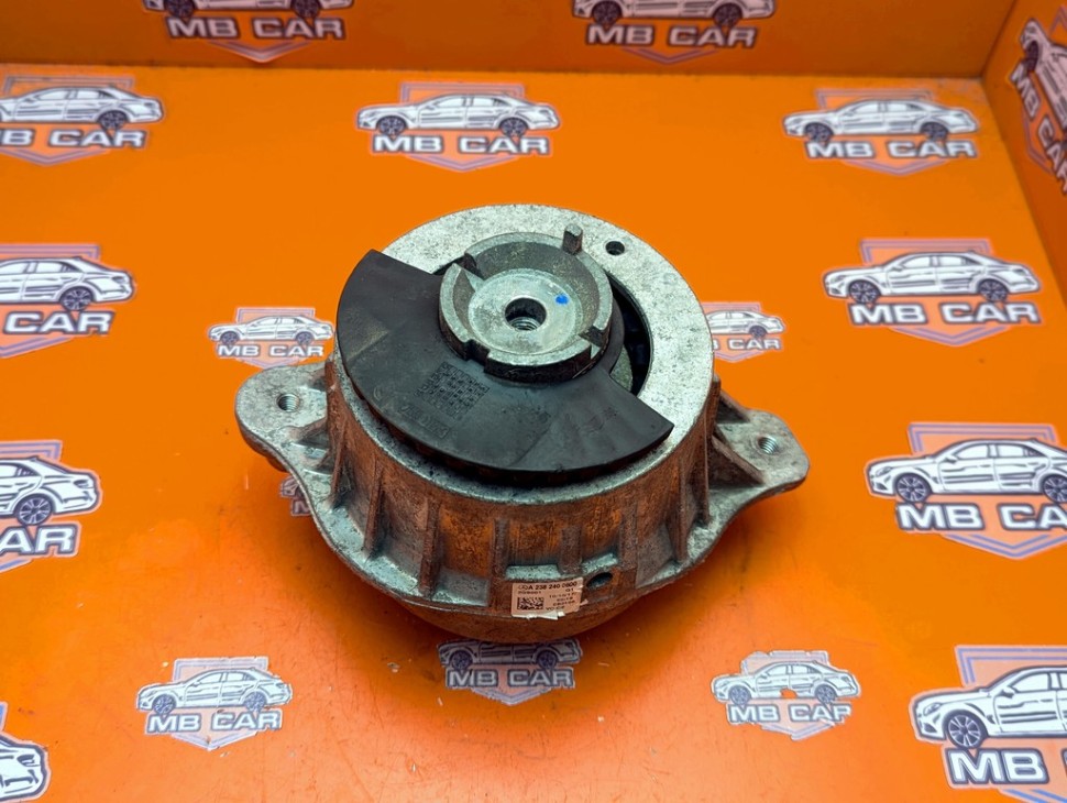 Опора двигателя MERCEDES-BENZ E-класс W213/S213/C238/A238 (2016 - 2021) фото 1 — Разборка Мерседес