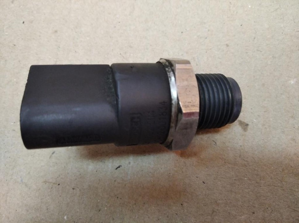 Датчик давления топлива MERCEDES-BENZ фото 1 — Разборка Мерседес