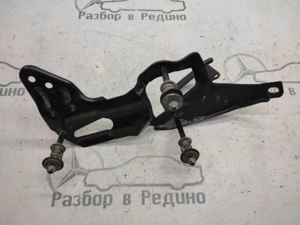 Кронштейн компрессора подвески MERCEDES-BENZ R-класс W251 (2005 - 2007) фото 1 — Разборка Мерседес