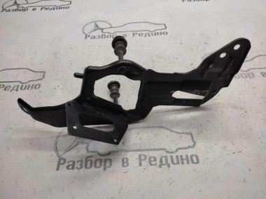 Кронштейн компрессора подвески MERCEDES-BENZ R-класс W251 (2005 - 2007) — Разборка Мерседес