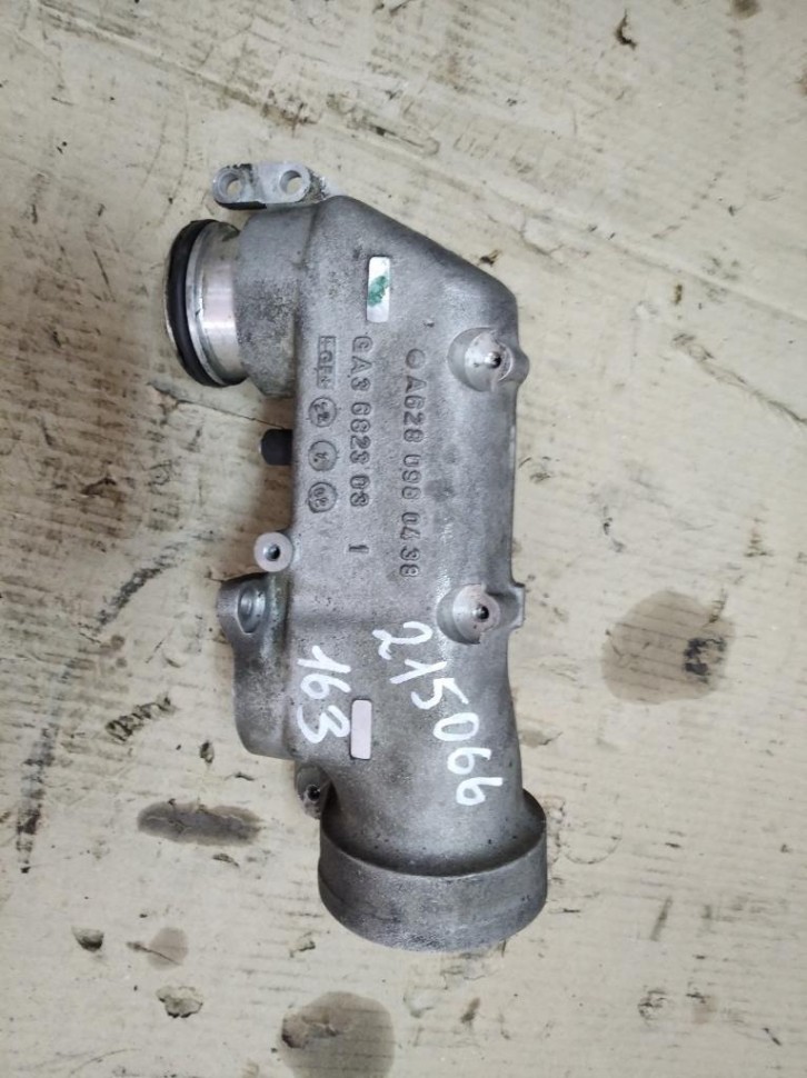 Патрубок впускного коллектора MERCEDES-BENZ M-класс W163 рестайлинг (2001 - 2005) фото 1 — Разборка Мерседес