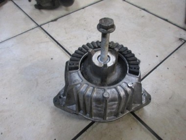 Опора двигателя MERCEDES-BENZ E-класс W212/S212/C207/A207 (2009 - 2013) — Разборка Мерседес