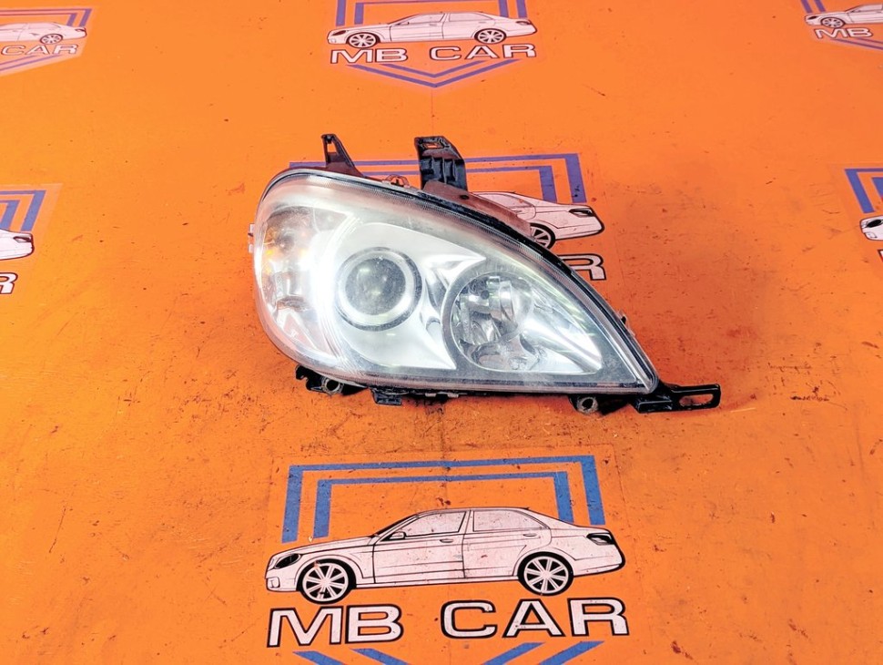 Фара правая MERCEDES-BENZ M-класс W163 рестайлинг (2001 - 2005) фото 1 &mdash; Разборка Мерседес