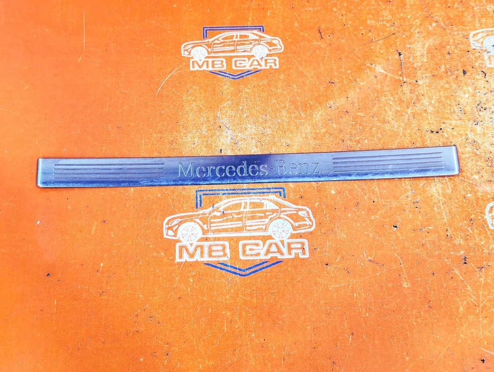 Накладка порога внутренняя MERCEDES-BENZ E-класс W212/S212/C207/A207 (2009 - 2013) фото 1 — Разборка Мерседес