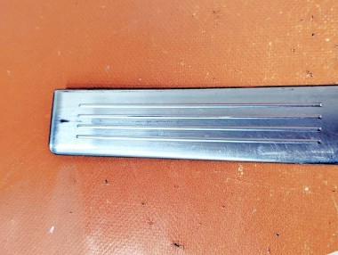 Накладка порога внутренняя MERCEDES-BENZ E-класс W212/S212/C207/A207 (2009 - 2013) — Разборка Мерседес