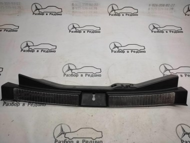 Накладка замка багажника MERCEDES-BENZ R-класс W251 (2005 - 2007) — Разборка Мерседес