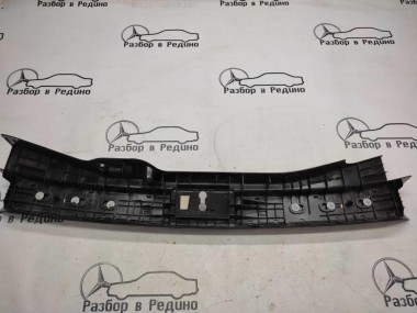 Накладка замка багажника MERCEDES-BENZ R-класс W251 (2005 - 2007) — Разборка Мерседес