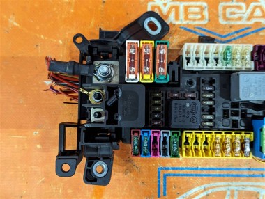 Блок предохранителей MERCEDES-BENZ B-класс W246 (2011 - 2014) — Разборка Мерседес