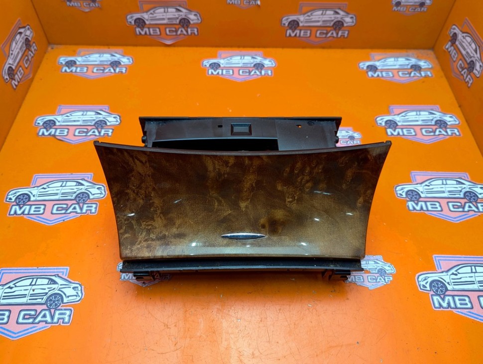 Пепельница MERCEDES-BENZ E-класс W211/S211 (2002 - 2006) фото 1 — Разборка Мерседес