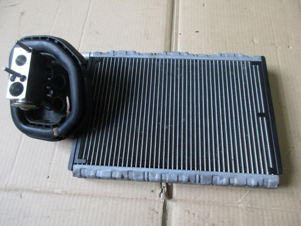 Радиатор печки MERCEDES-BENZ CLS-класс C218/X218 (2010 - 2014) фото 1 — Разборка Мерседес