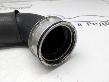 Патрубок интеркулера MERCEDES-BENZ E-класс W211/S211 (2002 - 2006) — Разборка Мерседес