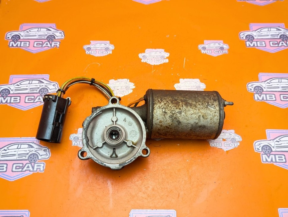Моторчик раздаточной коробки MERCEDES-BENZ M-класс W163 (1997 - 2001) фото 1 &mdash; Разборка Мерседес