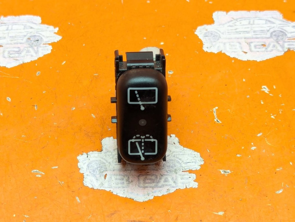 Кнопка MERCEDES-BENZ M-класс W163 рестайлинг (2001 - 2005) фото 1 &mdash; Разборка Мерседес