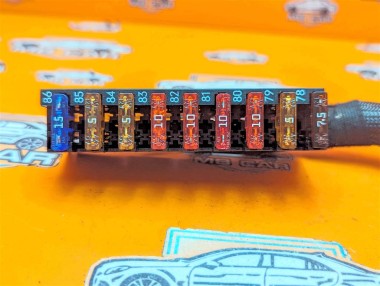 Блок предохранителей MERCEDES-BENZ S-класс W220 рестайлинг (2002 - 2005) — Разборка Мерседес