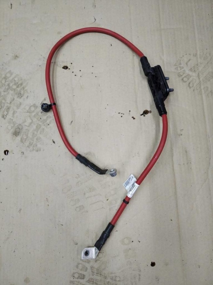 Провод плюсовой MERCEDES-BENZ C-класс AMG W205/S205/C205/A205 (2014 - 2018) фото 1 — Разборка Мерседес