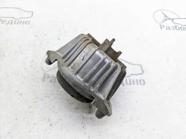 Опора двигателя MERCEDES-BENZ C-класс W204/S204 (2006 - 2011) — Разборка Мерседес