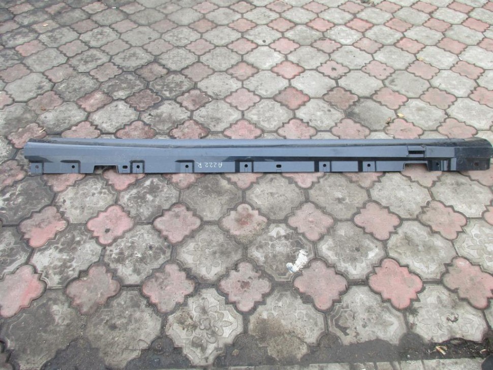 Порог пластиковый правый MERCEDES-BENZ S-класс W222/C217/A217 (2013 - 2017) фото 1 — Разборка Мерседес