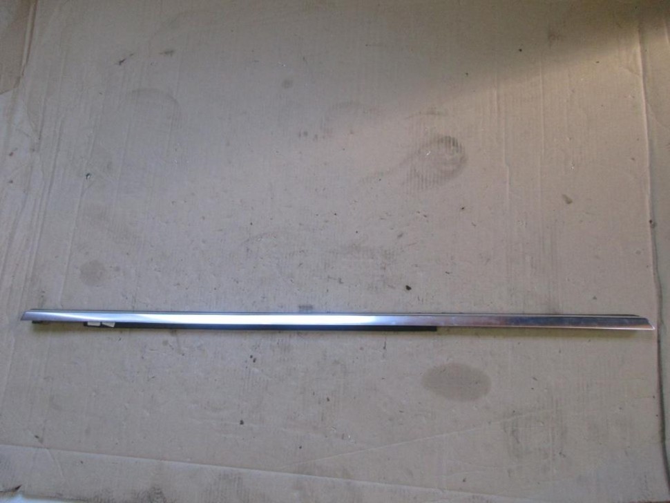 Молдинг стекла двери MERCEDES-BENZ CLS-класс C218/X218 (2010 - 2014) фото 1 — Разборка Мерседес