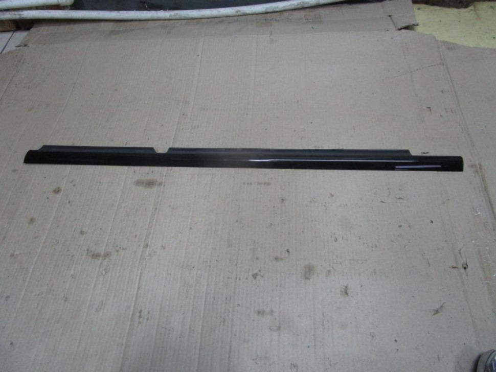 Молдинг стекла двери MERCEDES-BENZ GLE-класс AMG Coupe C292 (2015 - 2019) фото 1 — Разборка Мерседес