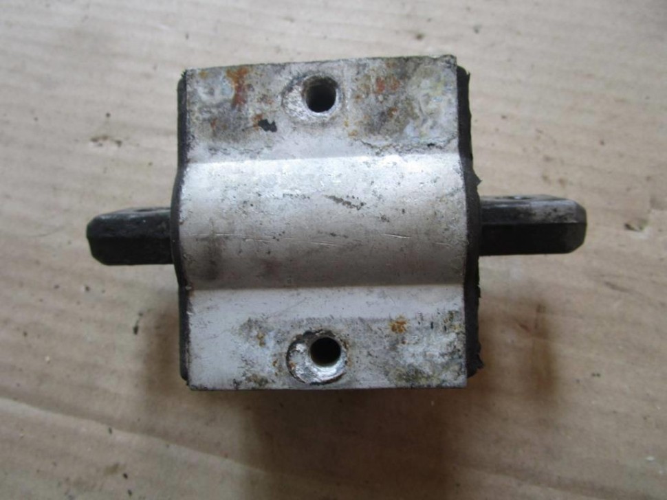 Опора КПП MERCEDES-BENZ C-класс W203/S203/CL203 (2000 - 2004) фото 1 — Разборка Мерседес