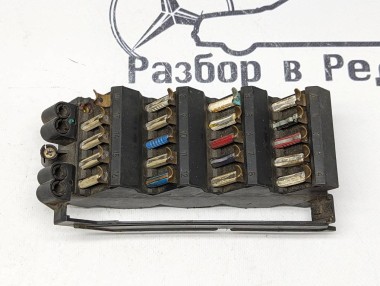 Блок предохранителей MERCEDES-BENZ W124 W124/S124/C124/A124 (1984 - 1993) — Разборка Мерседес