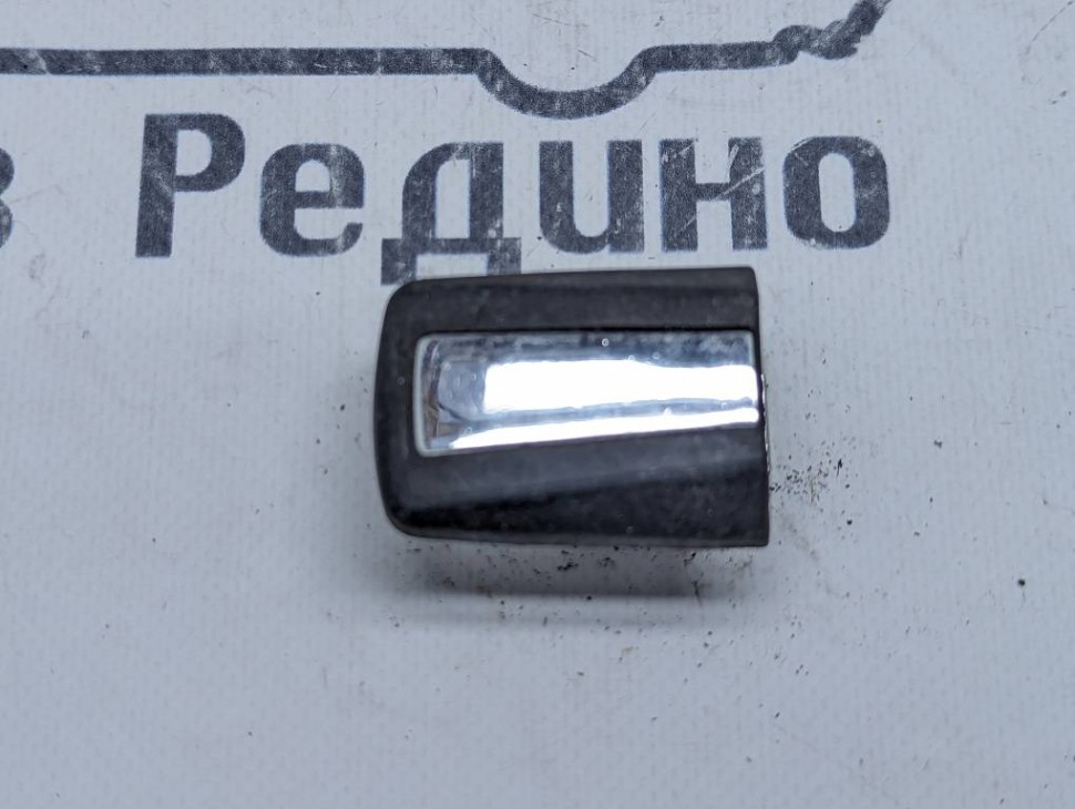 Крышка ручки двери MERCEDES-BENZ W124 W124/S124/C124/A124 (1984 - 1993) фото 1 — Разборка Мерседес