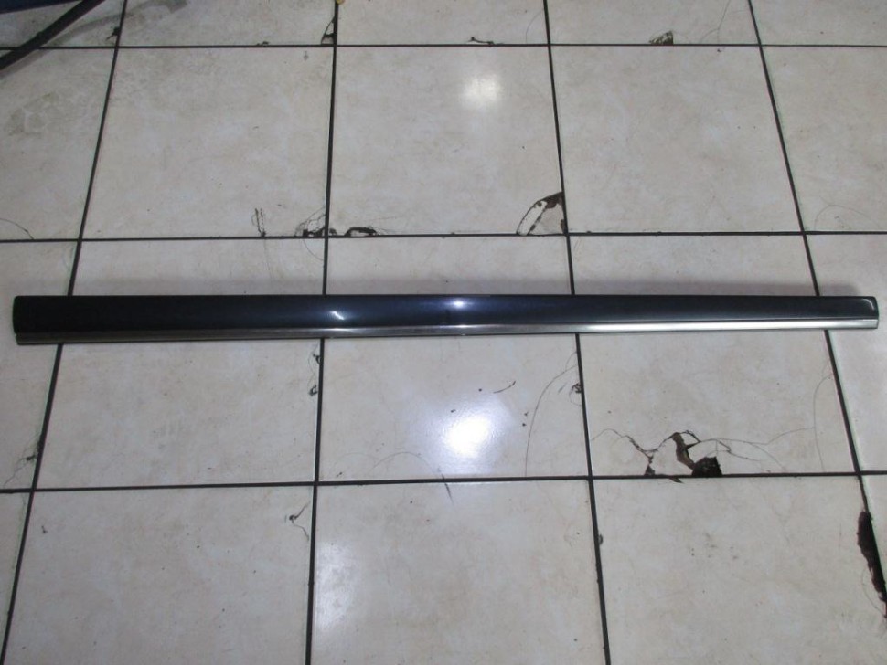 Молдинг двери MERCEDES-BENZ S-класс W220 рестайлинг (2002 - 2005) фото 1 — Разборка Мерседес