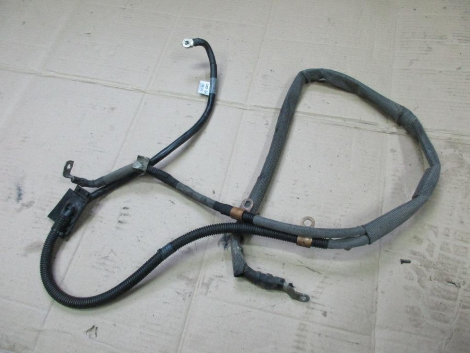 Провод стартера MERCEDES-BENZ C-класс AMG W204/S204/С204 рестайлинг (2011 - 2015) фото 1 — Разборка Мерседес